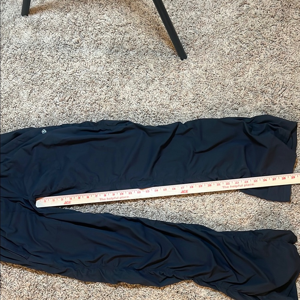 Lululemon Athletica Women’s Black Performance Leggings Size 4 - Picture 4 of 6